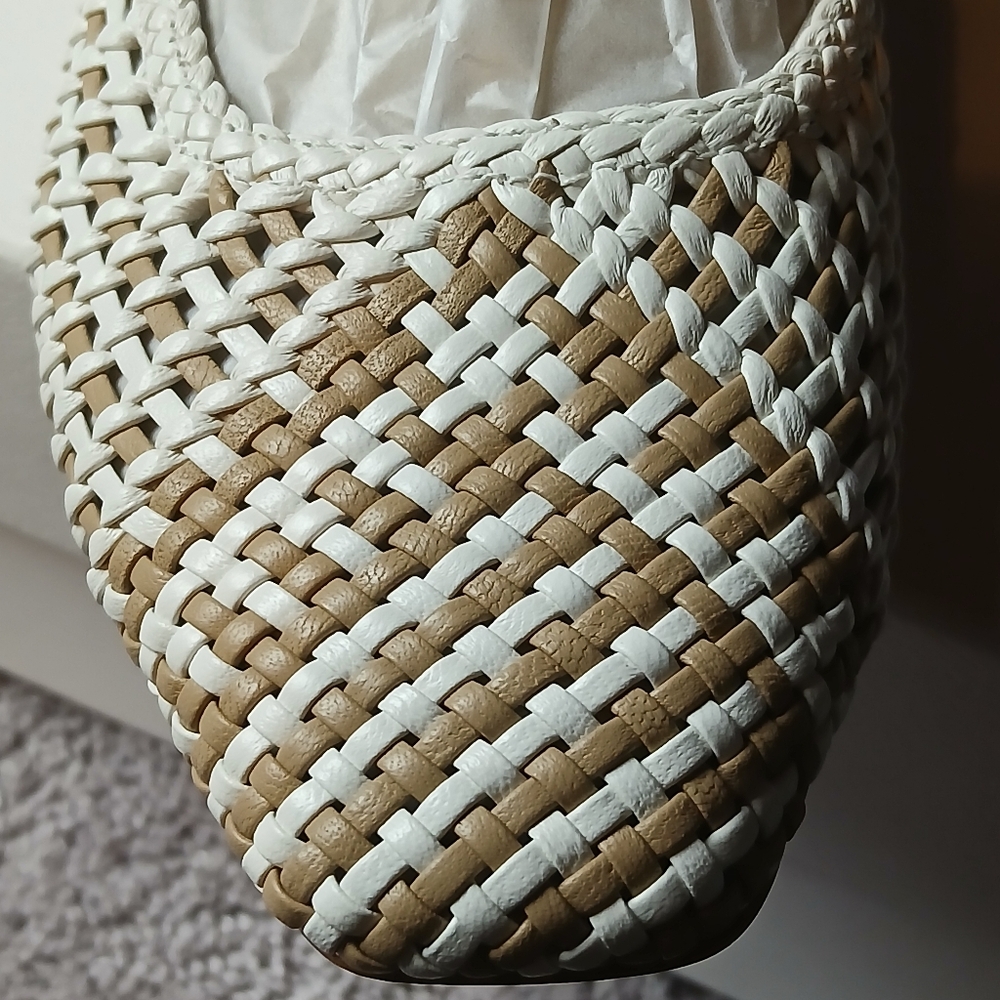 "New Never Worn" Veronica Beard Cream Woven Ballet Flat With Shoe Bag - Picture 5 of 12